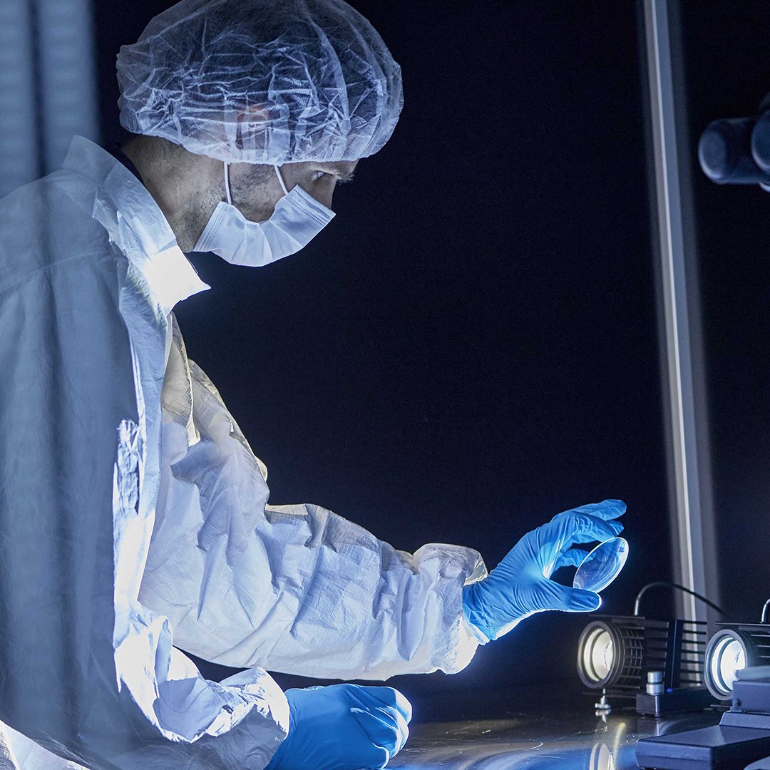 Mesure en salle blanche pour l'optique de précision